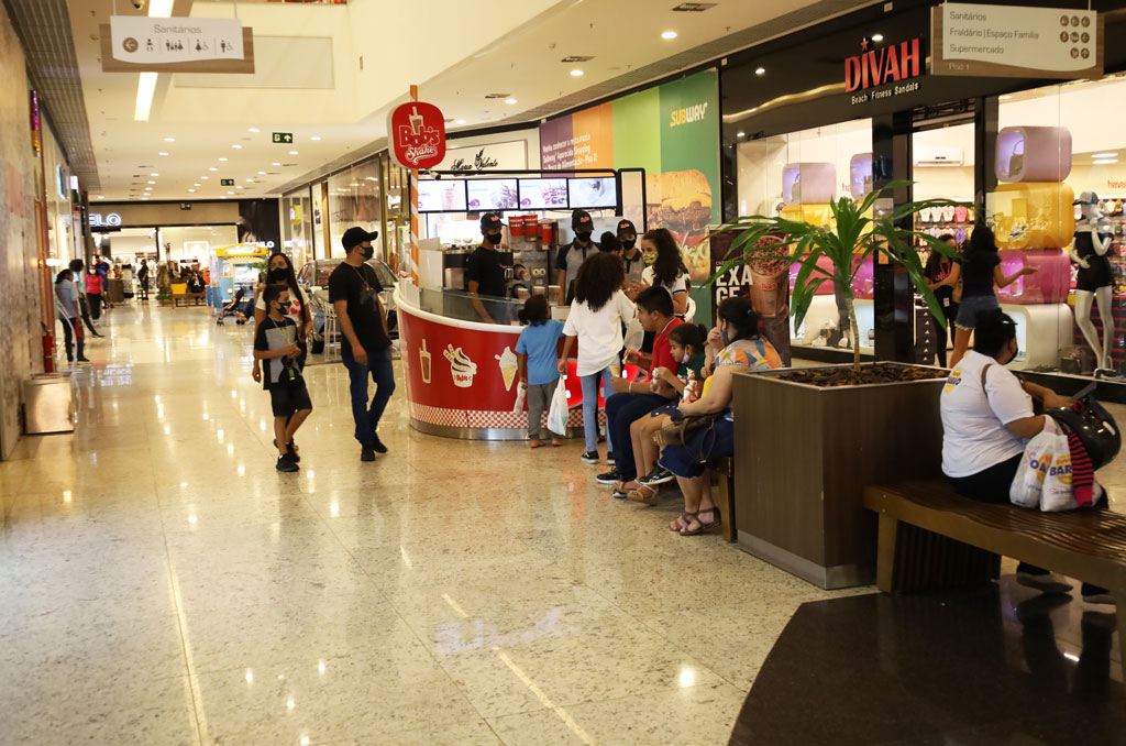Shoppings de Aparecida terão horário especial para compras de fim de ano