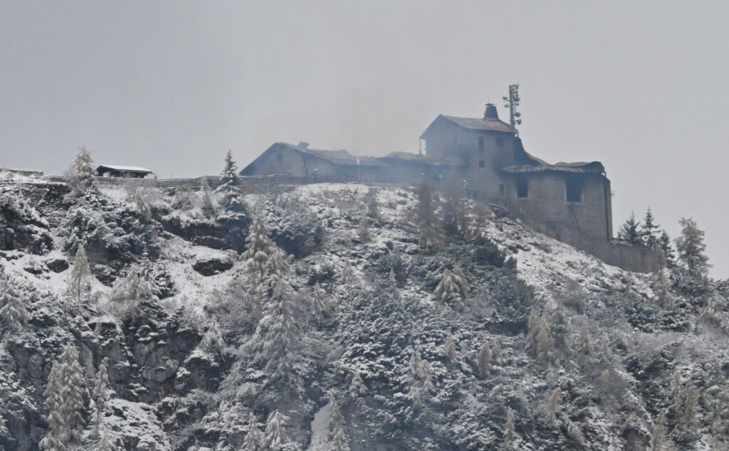 Incêndio atinge antigo retiro de Hitler na Alemanha