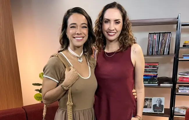 Com Miá Mello, programa Livro Aberto mergulha na obra de Valérie Perrin