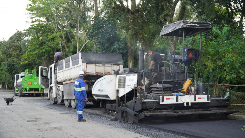 Guarujá inicia recuperação de 58 vias em Morrinhos 2