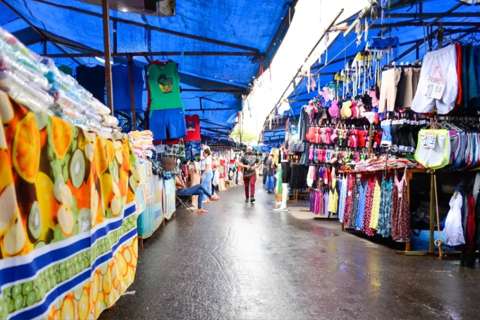 Feira Hippie em Goiânia fica sem energia por falta de pagamento