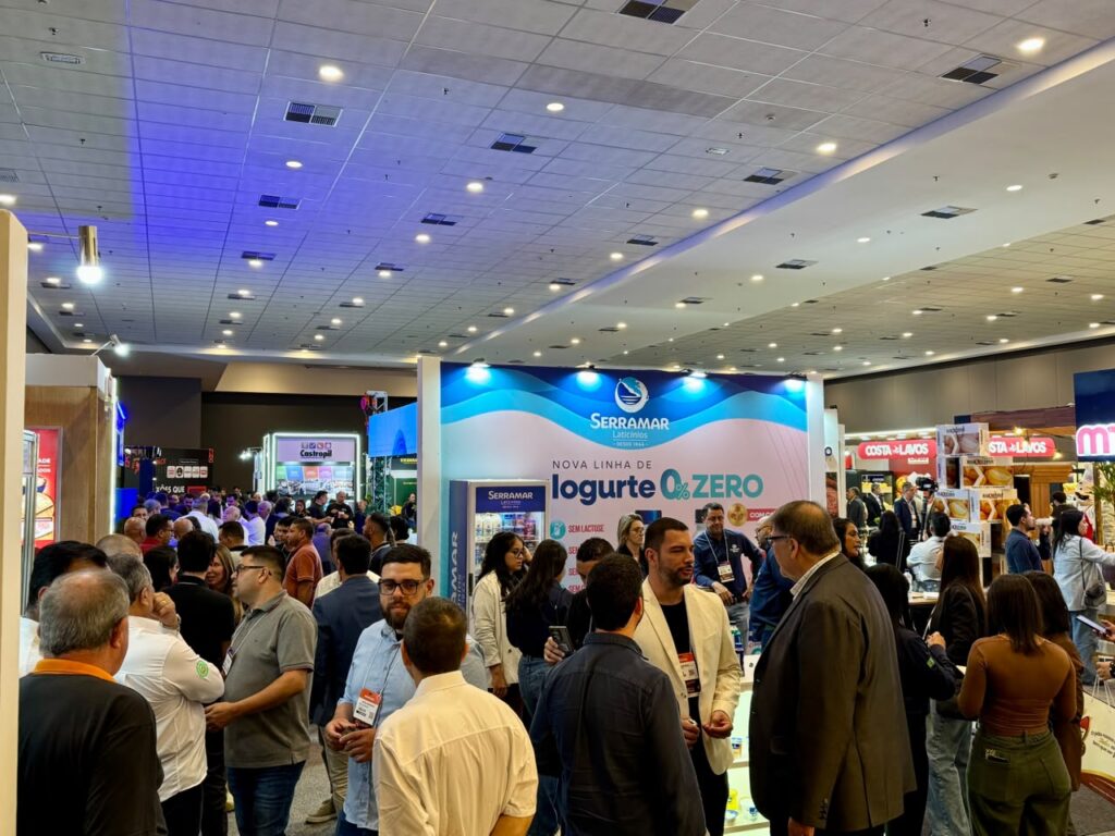 APAS Experience debate inovação digital e desafios do varejo em Santos