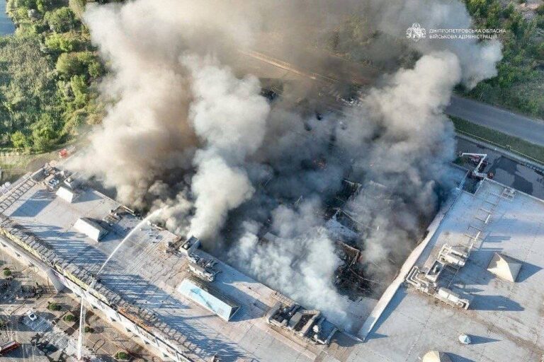 Ataque com drone russo deixa 13 mortos em estação de trem na Ucrânia