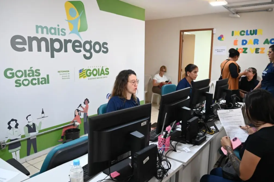 Feirão oferta vagas de emprego com salários de até R$ 2,5 mil em Goiânia