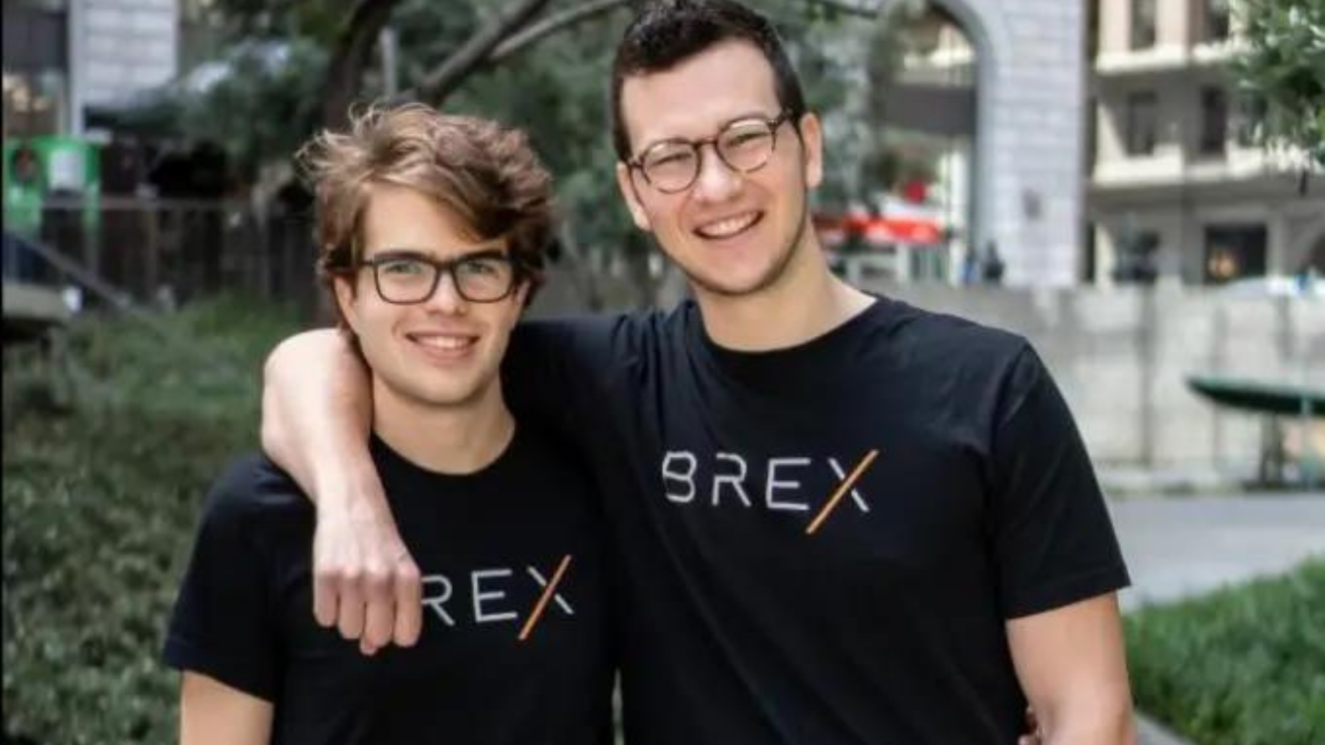 Dois jovens brasileiros entram para a lista de bilionários da Forbes