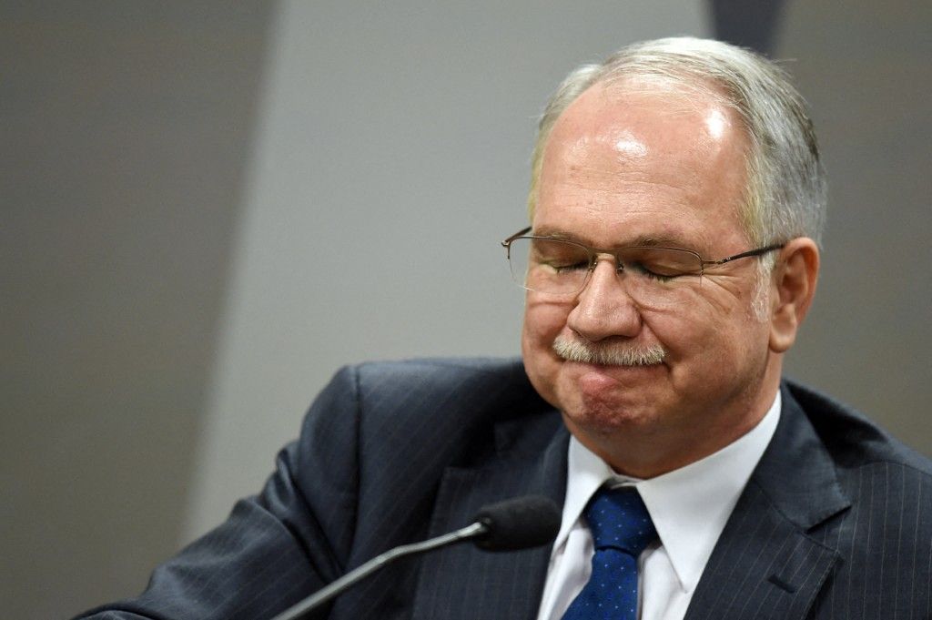 Fachin tenta conter divisão no STF, mas decisão sobre INSS incomoda aliados de Moraes