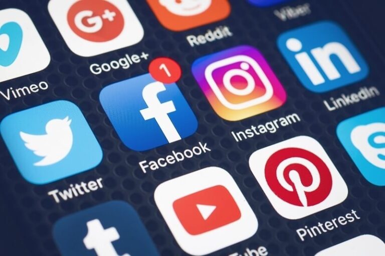 Redes sociais foram motor em golpismo de Bolsonaro e devem manter papel, dizem especialistas