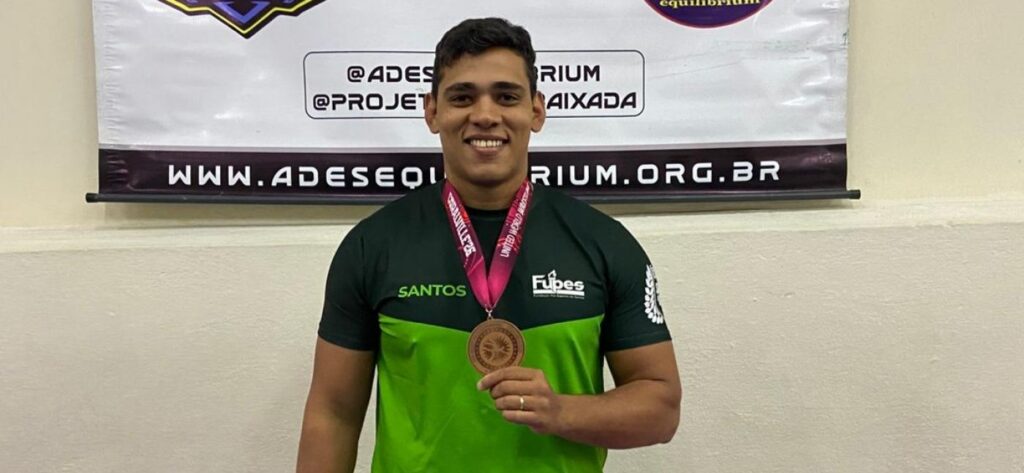 Guilherme Evangelista conquista bronze no Pan-Americano Sênior de Wrestling