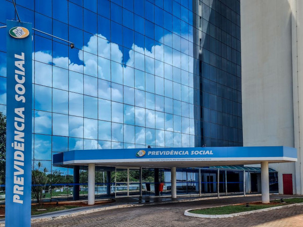 Veja funcionamento de bancos, do INSS e de outros serviços nesta sexta e no feriado de Finados