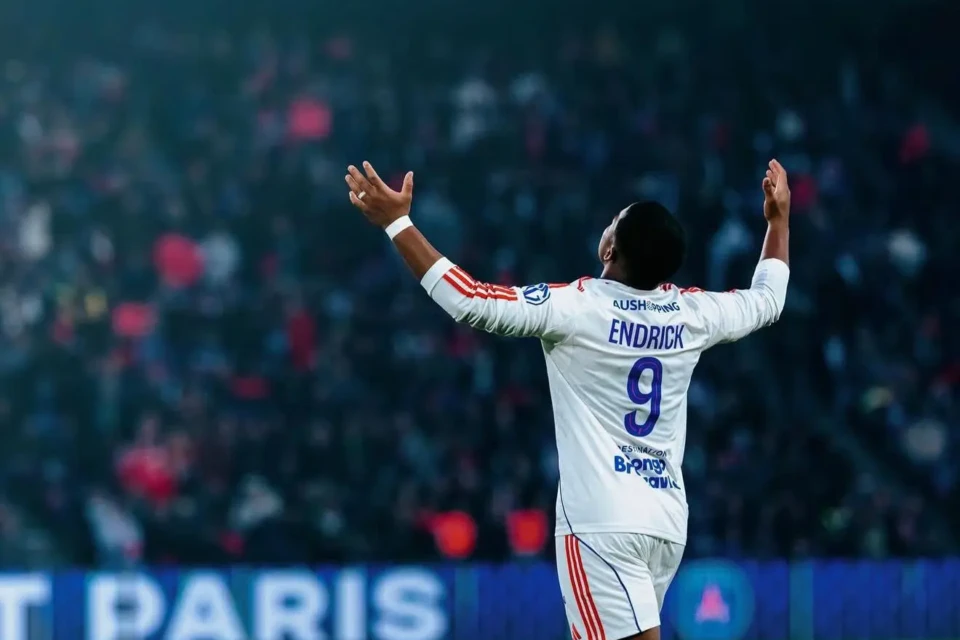 Endrick se despede do Lyon: “Resolvi não matar um Leão por dia, mas me tornar um”