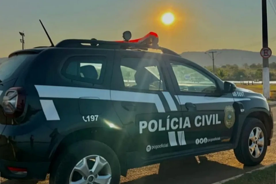 Homem agride esposa durante almoço em família e bebê acaba atingido, em Jaraguá