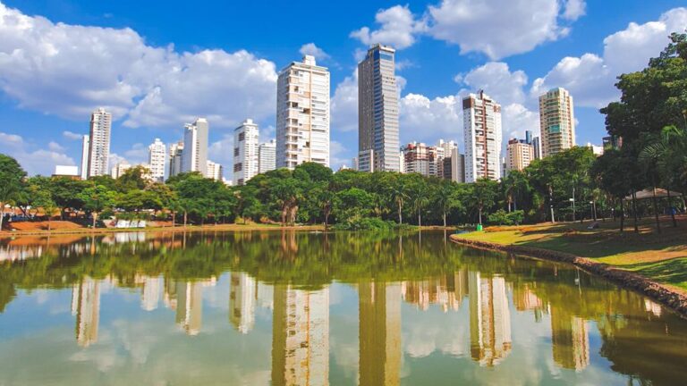 Outubro começa com 35°C e chance de chuva em Goiânia