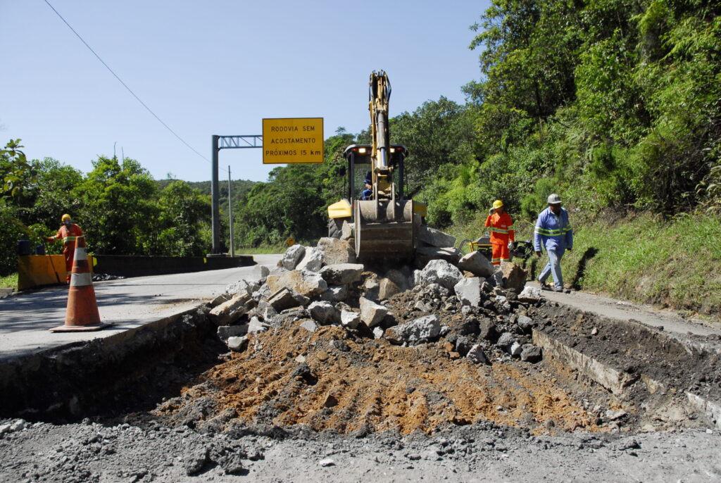 Ecovias programa obras e bloqueios na Anchieta e Imigrantes na próxima semana