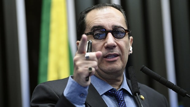 Senador Kajuru pode renunciar mandato neste mês