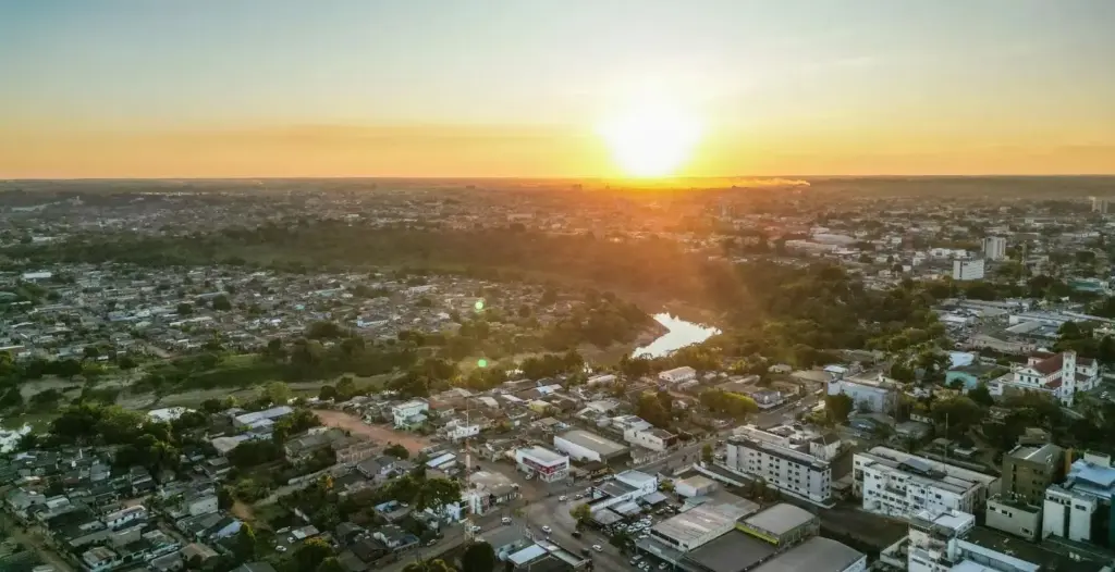 Sexta-feira será de calor e possibilidade de chuvas intensas em regiões do Acre; Rio Branco pode registrar 31°C