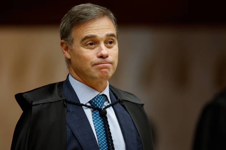 Fachin devolve caso do INSS a Mendonça, mas mantém sob controle processos ligados ao Banco Master