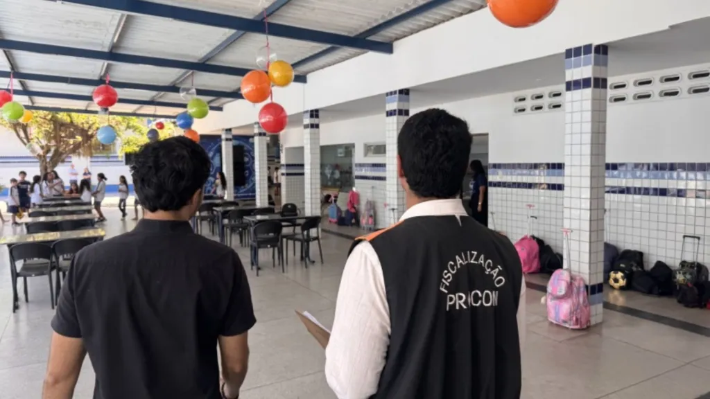 Procon Maceió fiscaliza escolas particulares para coibir possíveis irregularidades