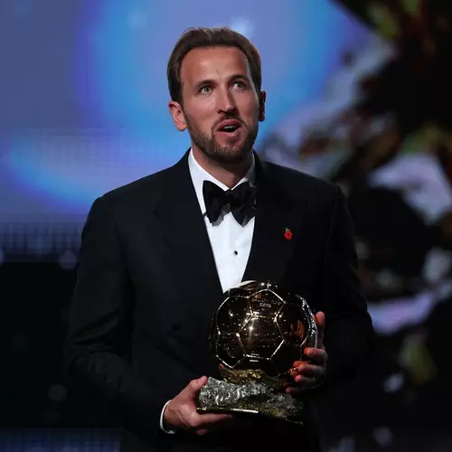 Kane, do jejum de títulos à Bola de Ouro
