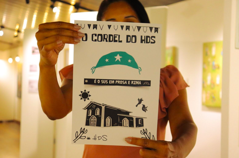 Hospital de Goiás apresenta projeto de educação em saúde com cordel em congresso mundial