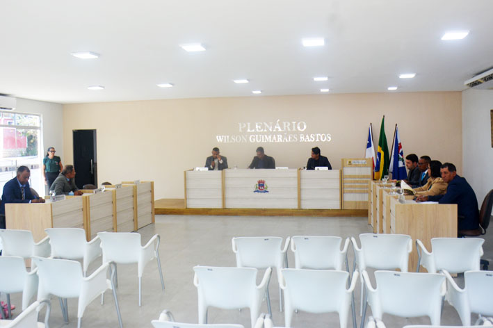 Câmara de Baixa Grande recebe quatro projetos de lei e aprova indicações para instalação de quebra-molas e câmeras de segurança