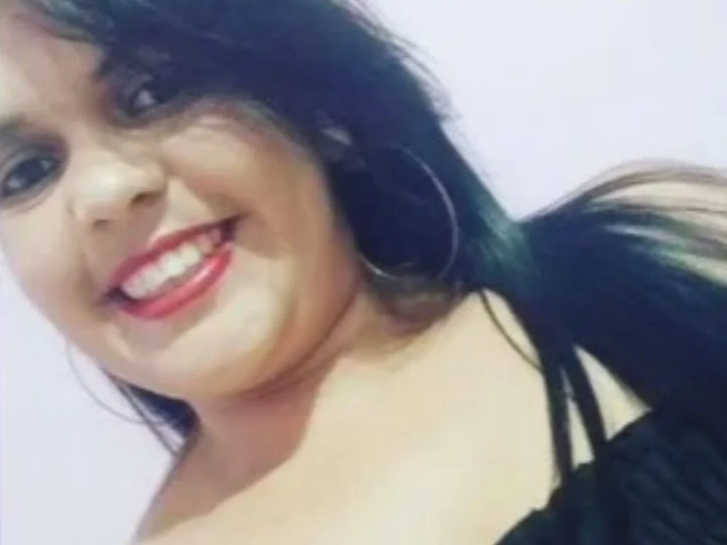 Companheiro é suspeito de matar mulher de 34 anos a tiros em via pública de Camaçari