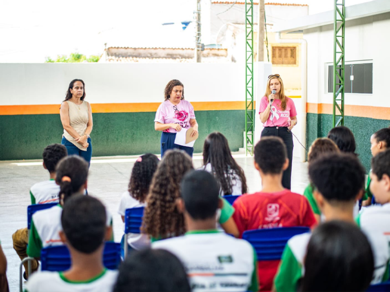 PSE promove ações de conscientização sobre o Outubro Rosa nas escolas de Barbalha
