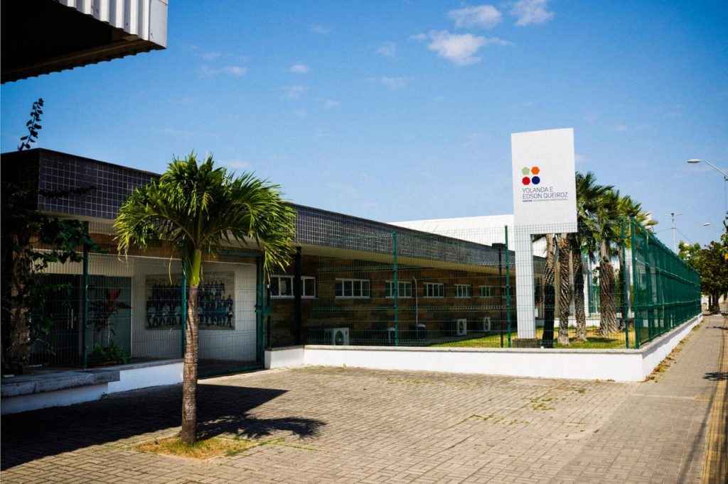 Parceria entre Instituto Myra Eliane e SENAI abre inscrições para curso gratuito de Pintura de Obras em Caucaia