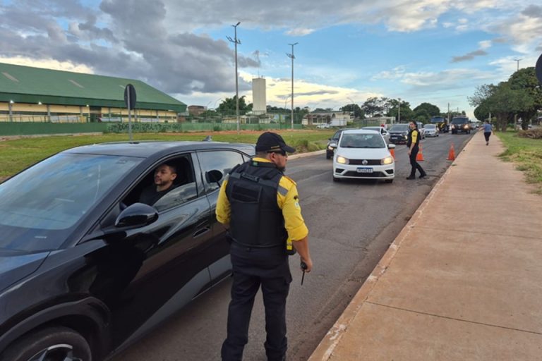 Detran fará intervenções no trânsito durante o fim de semana e o Dia de Finados