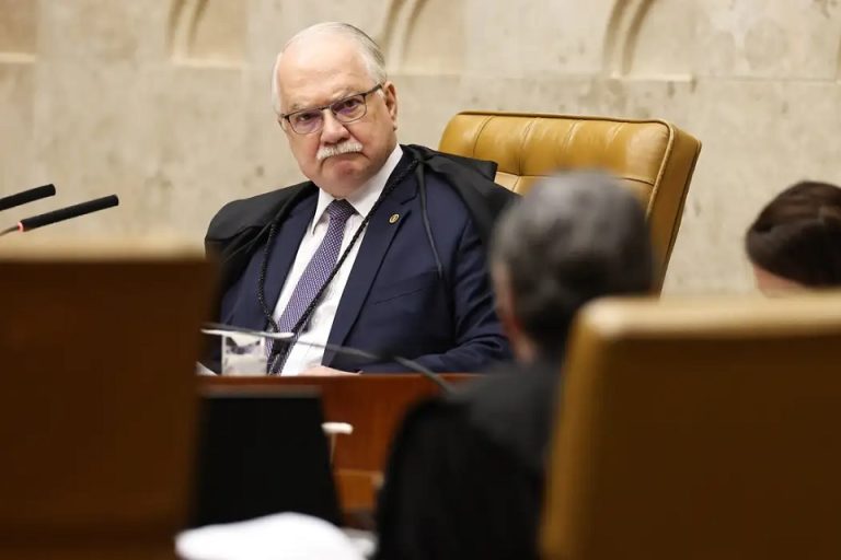 Fachin devolve relatoria do caso INSS a Mendonça e avança pelo fim do inquérito das Fake News