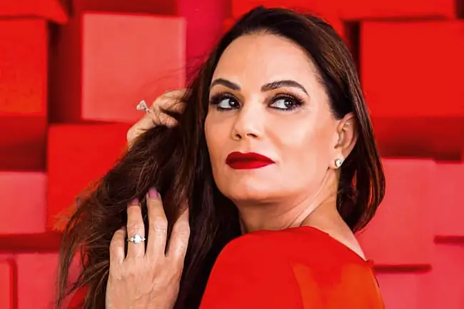 Luiza Brunet solta o verbo para Mara Maravilha, Xuxa, Ayrton Senna e filhos
