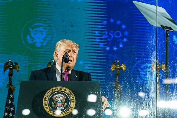 Trump diz que ‘não vai se envolver’ após Flávio se autodeclarar ‘presidente eleito’ do Brasil