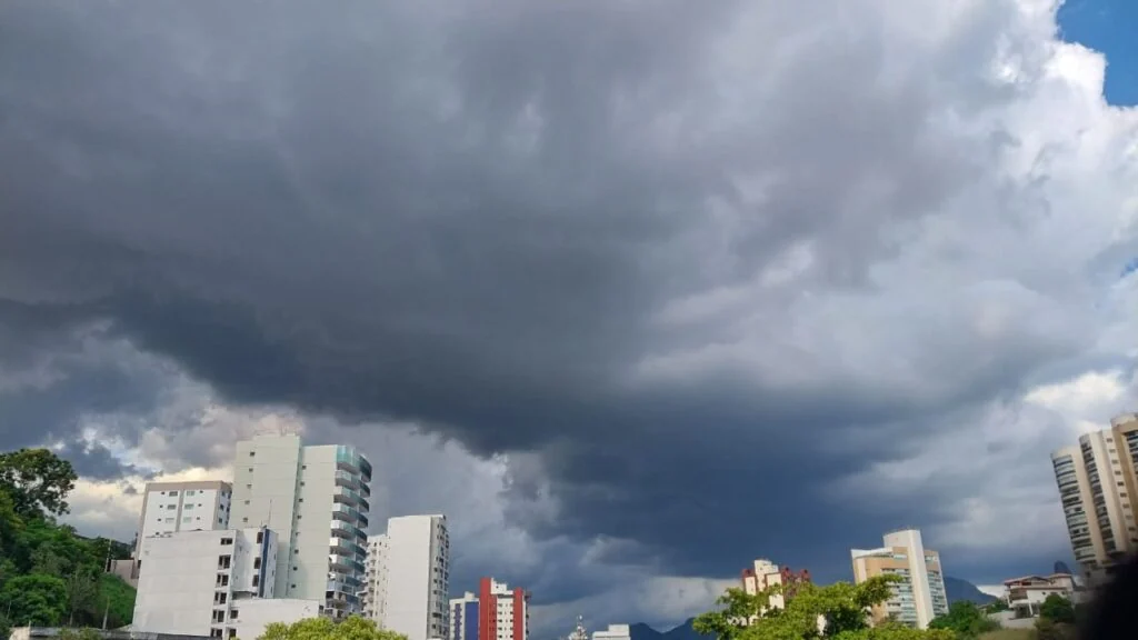Atenção! Todo o Espírito Santo entra em alerta para chuvas intensas e ventos de até 60 km/h