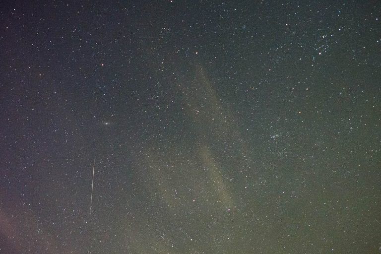 Chuva de meteoros no oeste da Bahia: a Lua deixa só 1h40 de céu escuro