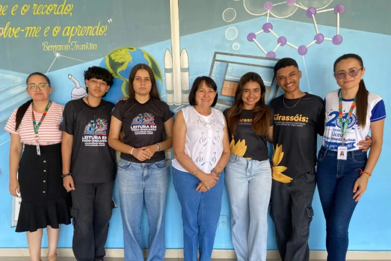 Liceu de Quixeramobim conquista pódio na Feira Regional de Ciências por dois anos seguidos na área de Linguagens e Códigos
