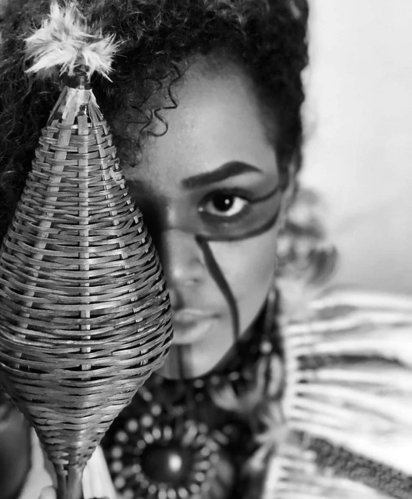 Beatriz Tuxá – Universos diversos