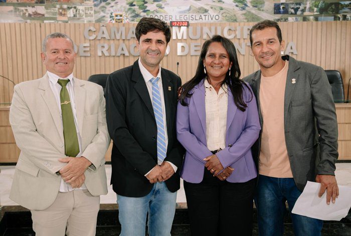 Elmir Guedes é eleito presidente da Câmara de Riacho de Santana para o biênio 2027/2028