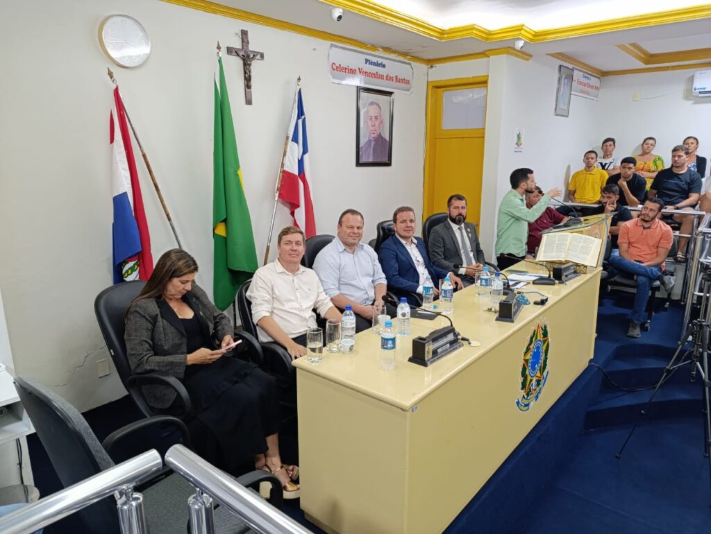Em primeira sessão após Eleições Municipais, Câmara de Cícero Dantas recebe prefeito e vice eleitos e aprova indicação para povoados