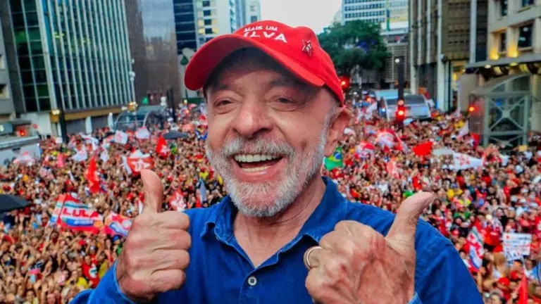 Teixeira de Freitas decide eleição presidencial por apenas 93 votos, enquanto Lula reduz vantagem de Flávio na Bahia