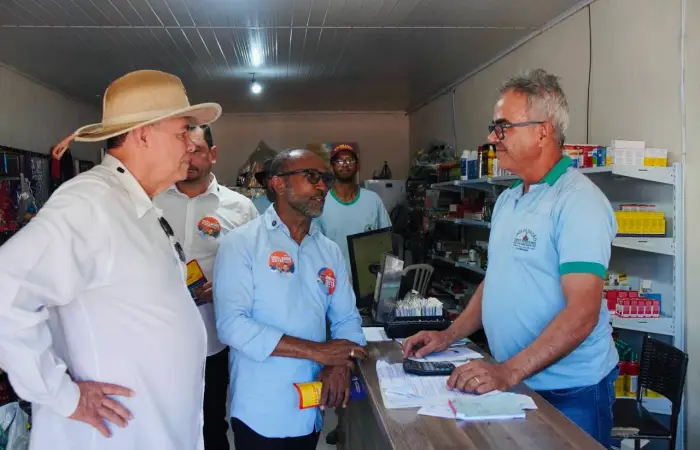 SUDOESTE: Bebeto visita Tanhaçu, conversa com moradores e ganha apoio durante agenda