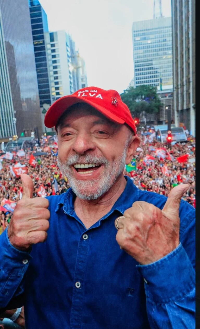 Reeleição de Lula é seguida por queda de até 27% em ações brasileiras no exterior