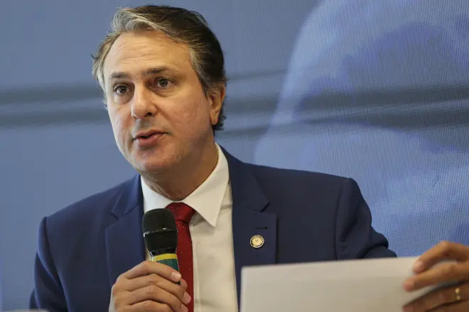 Camilo anuncia projeto para perdoar R$ 15 bilhões em dívidas de bares, restaurantes e setor de eventos
