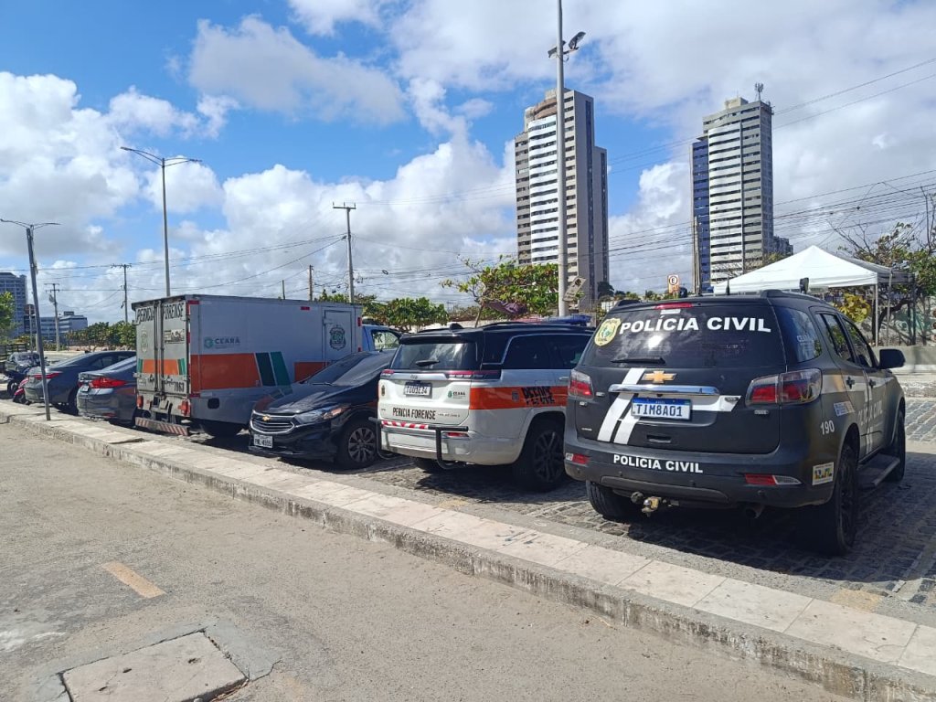 Mulher de nacionalidade africana é encontrada morta na Praia do Futuro, em Fortaleza