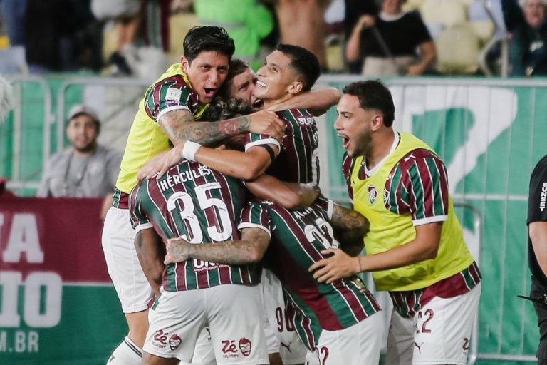 Brasileirão: Inter toma virada do Flu e reacende alerta; Santos e Palmeiras empatam