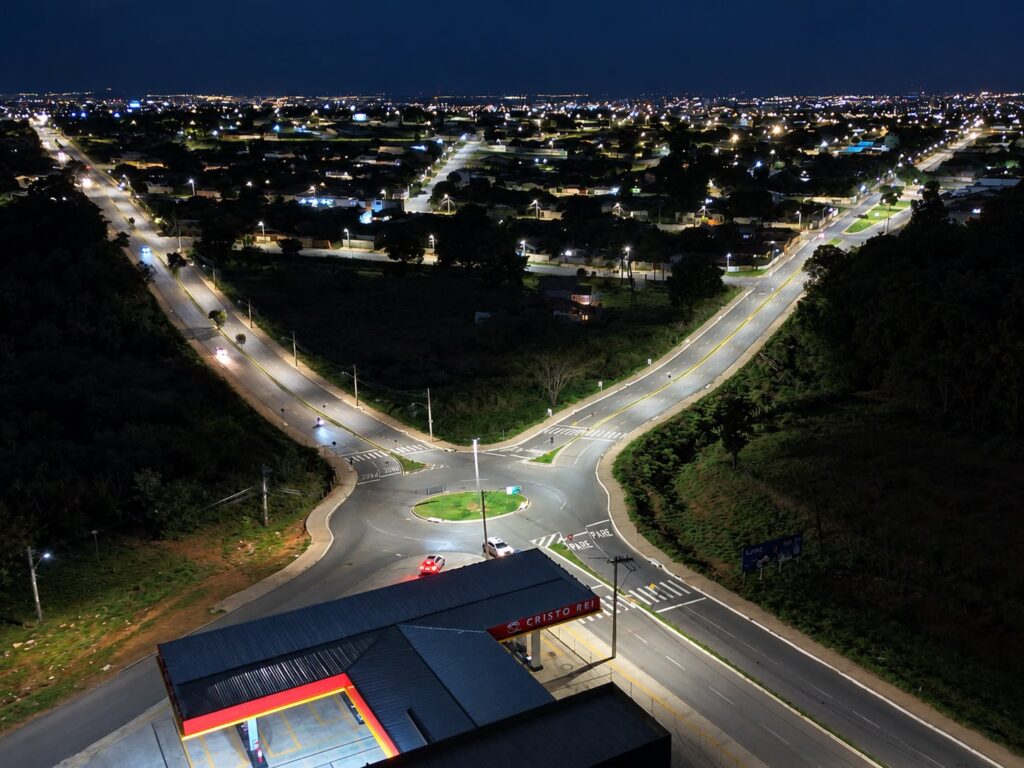 Prefeitura de Aparecida amplia iluminação pública e conclui 70% das novas obras previstas para 2026