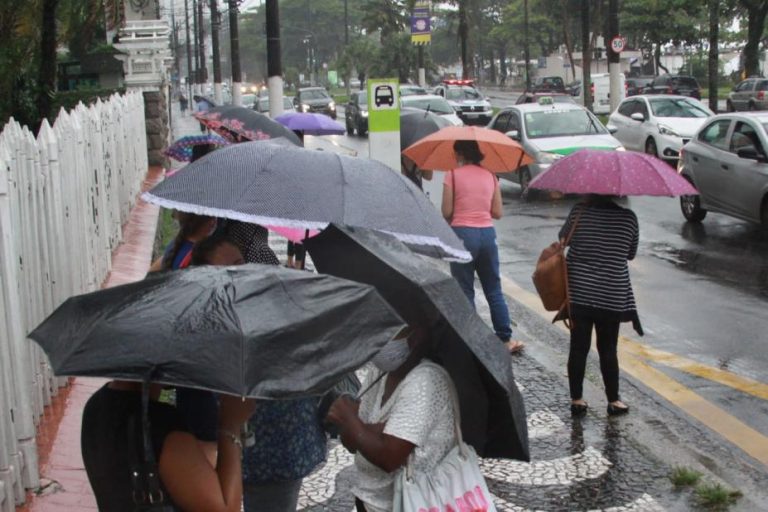 Com avanço de nova frente fria, última semana de outubro será de chuva na Baixada Santista