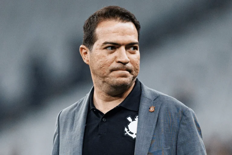 Marcelo Paz encerra passagem pelo futebol paulista após menos de dez meses no Corinthians