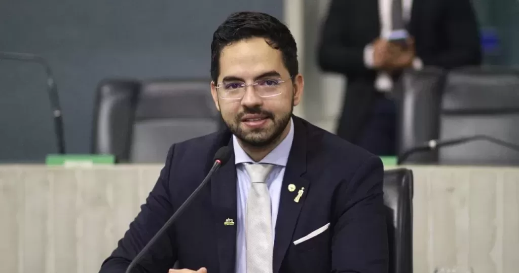 Davi de Raimundão protocola projeto de lei para acessibilidade no transporte interestadual