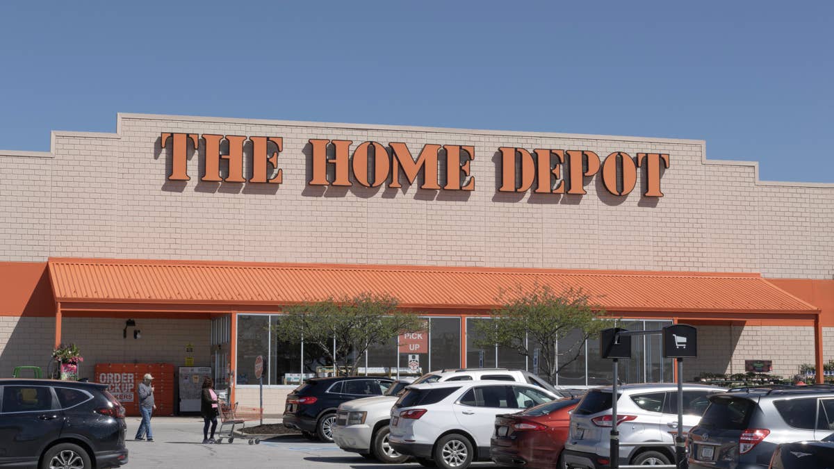 Home Depot oferece descontos generosos enquanto conquistar clientes fica mais difícil