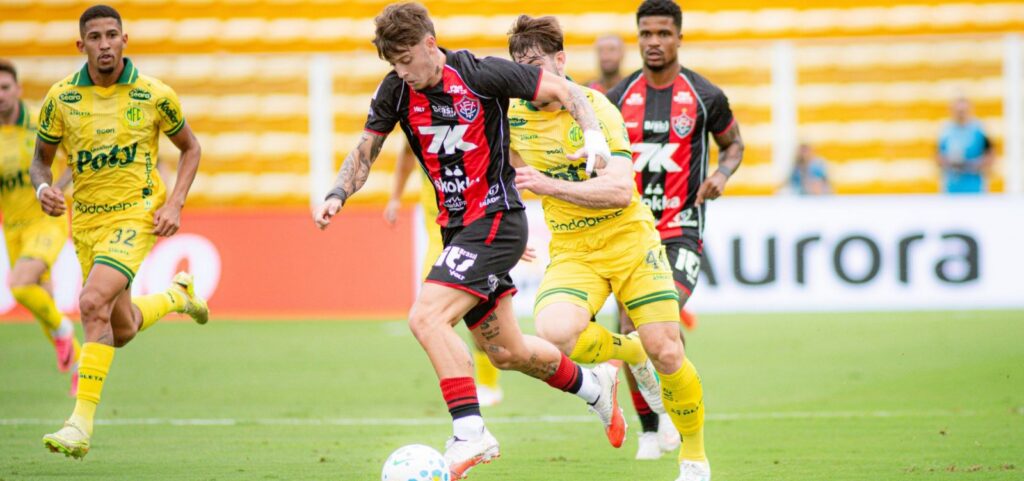 Vitória sofre gol no final, só empate com o Mirassol e segue sem vencer fora de casa no Brasileirão