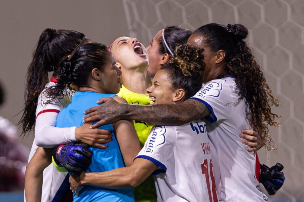 Bahia vence Palmeiras e chega à semifinal do Brasileirão Feminino